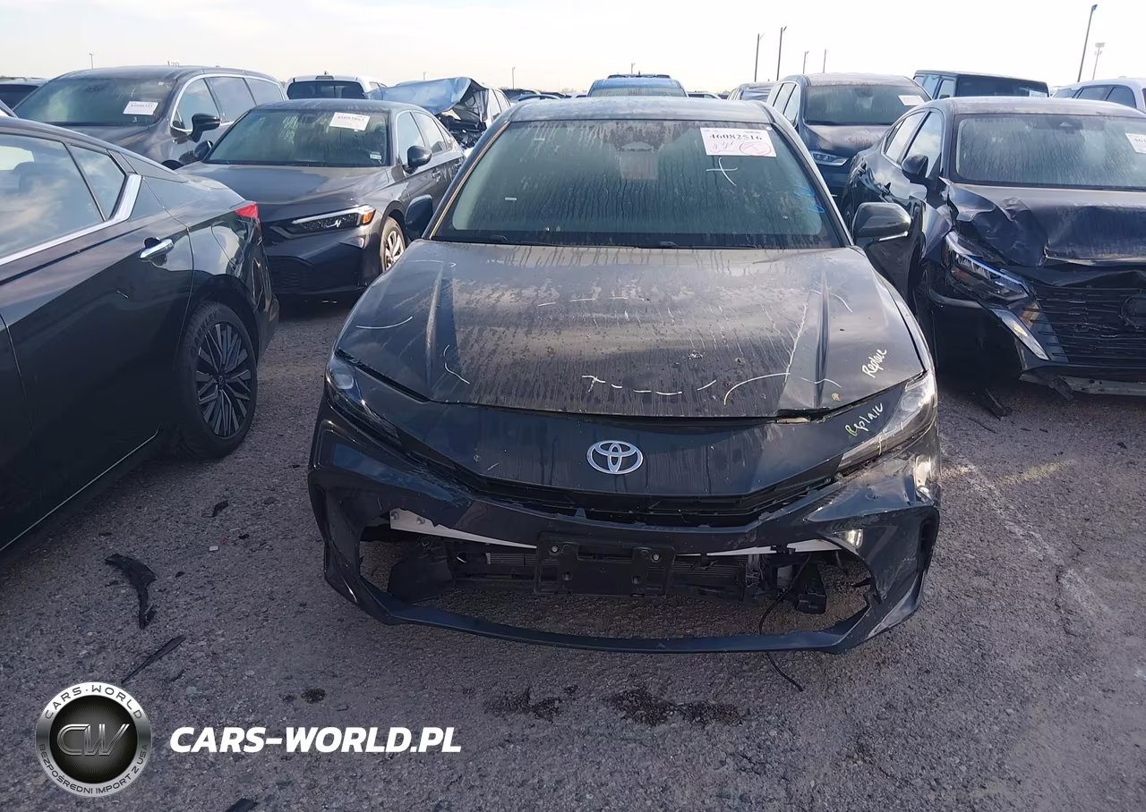 2026 Toyota Camry Le VIN:4T1DAACK5TU280041 - 13
