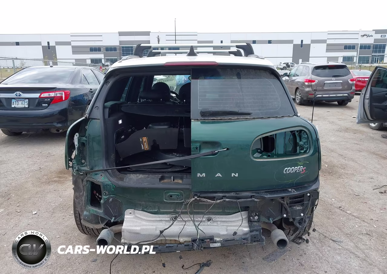 2017 Mini Clubman Cooper S VIN:WMWLU5C34H2E83948 - 17