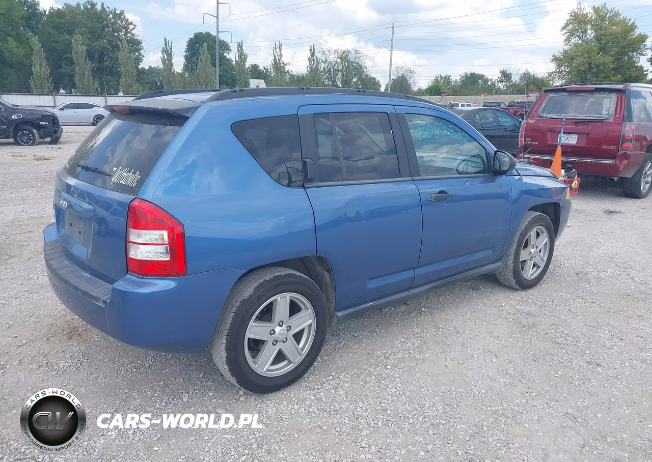2007 Jeep Compass Sport VIN:1J8FF47W27D305957 - 4