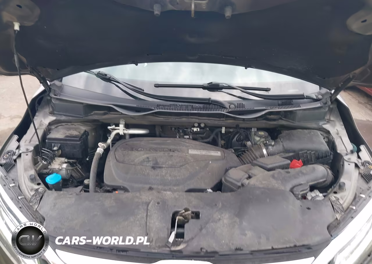 2018 Honda Odyssey Touring VIN:5FNRL6H85JB020372 - 10