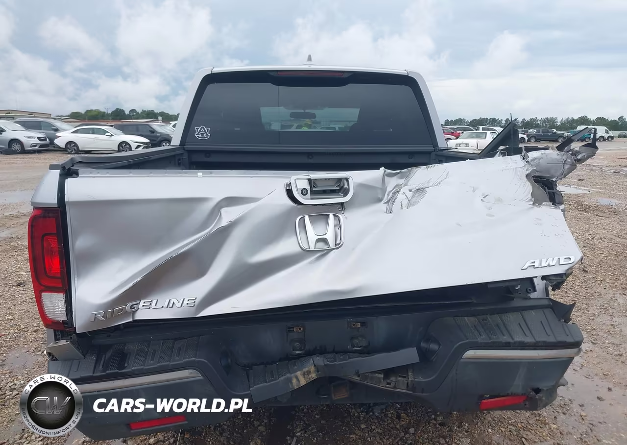 2019 Honda Ridgeline Sport VIN:5FPYK3F1XKB038443 - 15