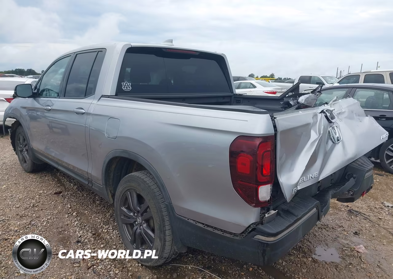 2019 Honda Ridgeline Sport VIN:5FPYK3F1XKB038443 - 3
