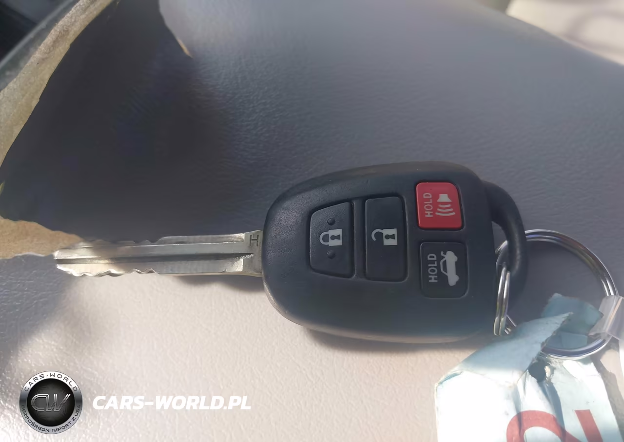 2015 Toyota Camry Le VIN:4T1BF1FKXFU925517 - 11