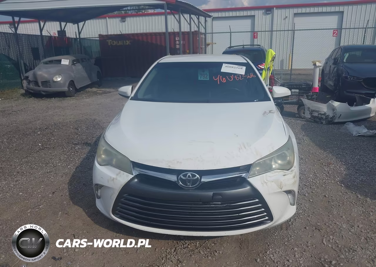 2015 Toyota Camry Le VIN:4T1BF1FKXFU925517 - 13