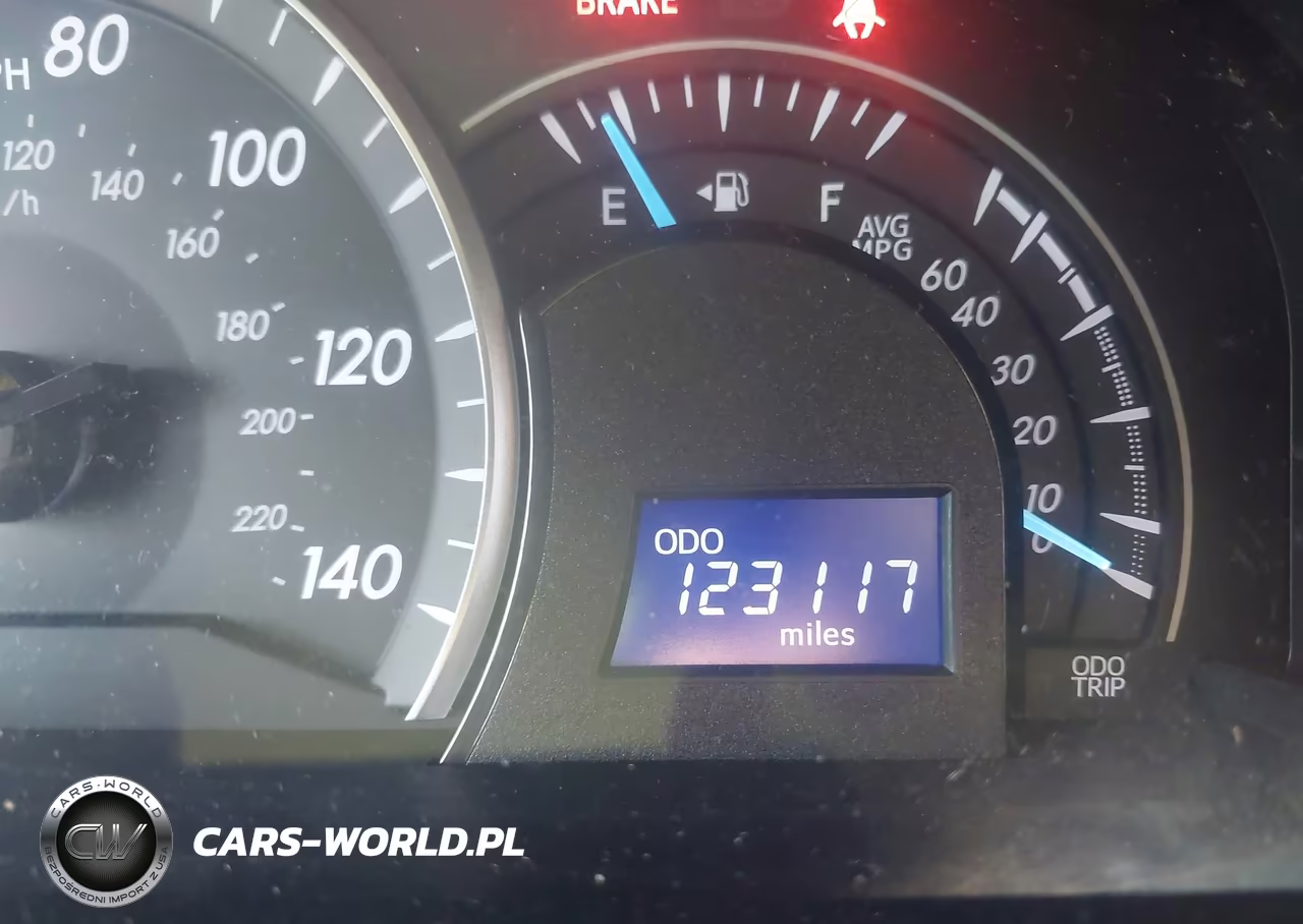 2015 Toyota Camry Le VIN:4T1BF1FKXFU925517 - 16