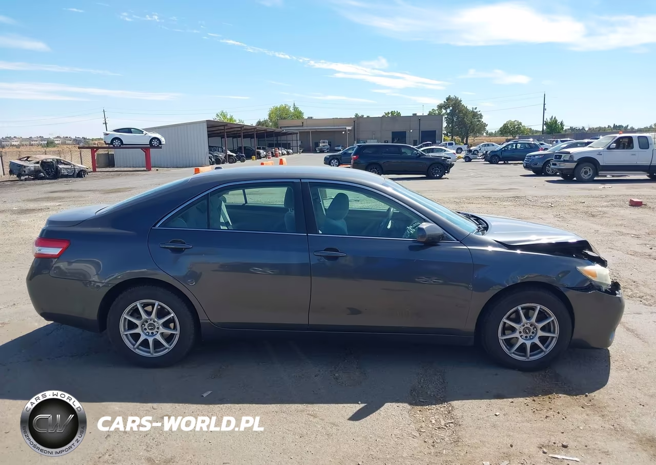 2010 Toyota Camry Le V6 VIN:4T1BK3EK3AU116488 - 13