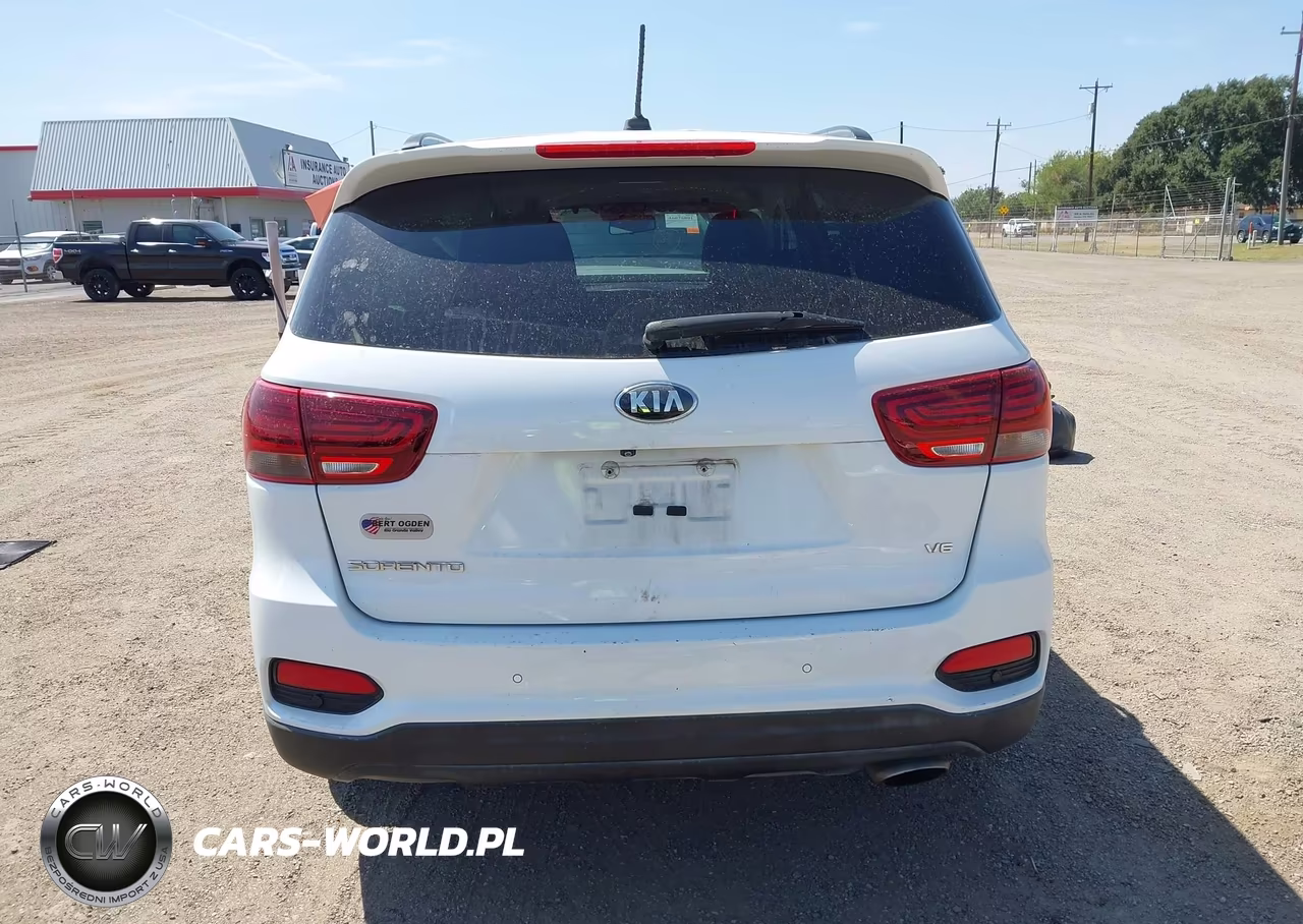 2020 Kia Sorento 3.3L S VIN:5XYPG4A58LG637874 - 17