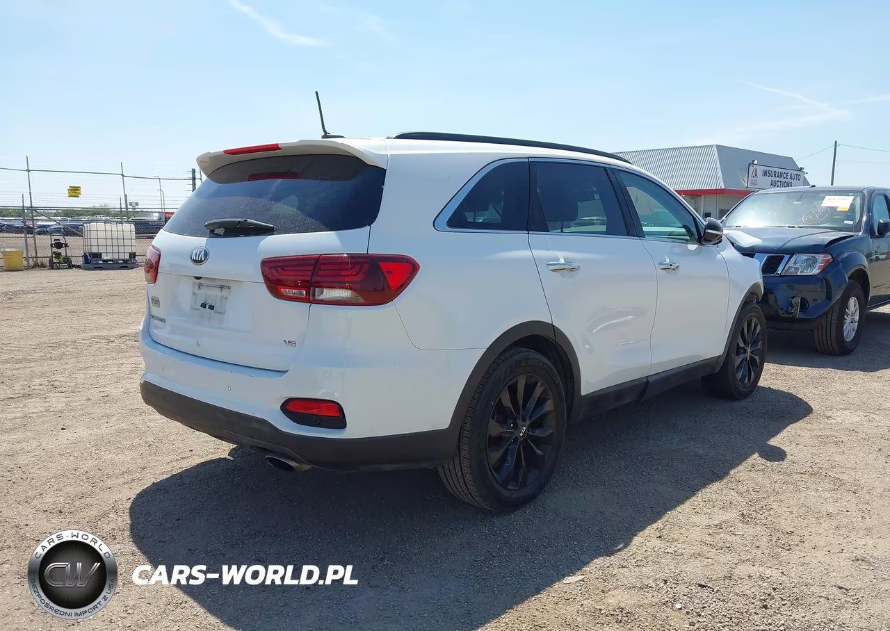 2020 Kia Sorento 3.3L S VIN:5XYPG4A58LG637874 - 4