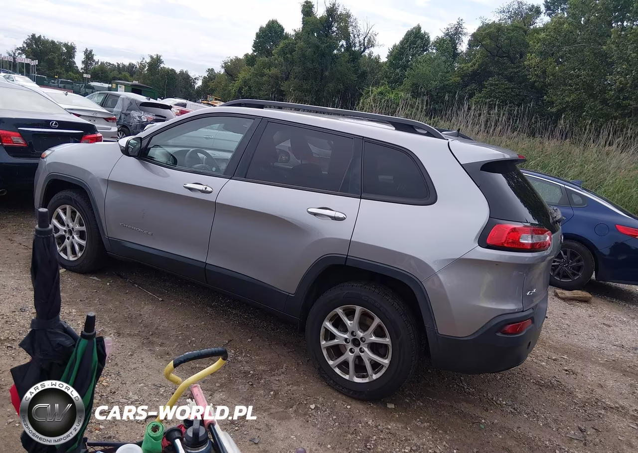 2016 Jeep Cherokee Sport VIN:1C4PJMAS0GW232723 - 3