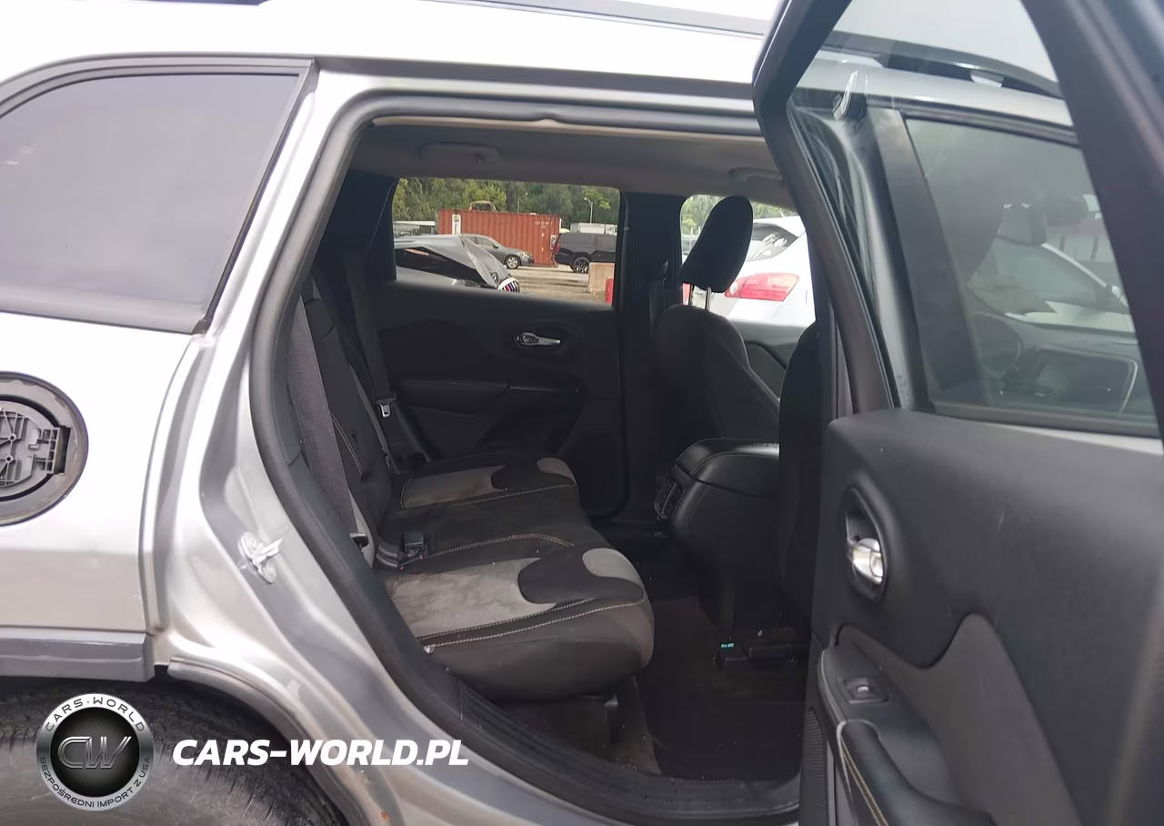 2016 Jeep Cherokee Sport VIN:1C4PJMAS0GW232723 - 8