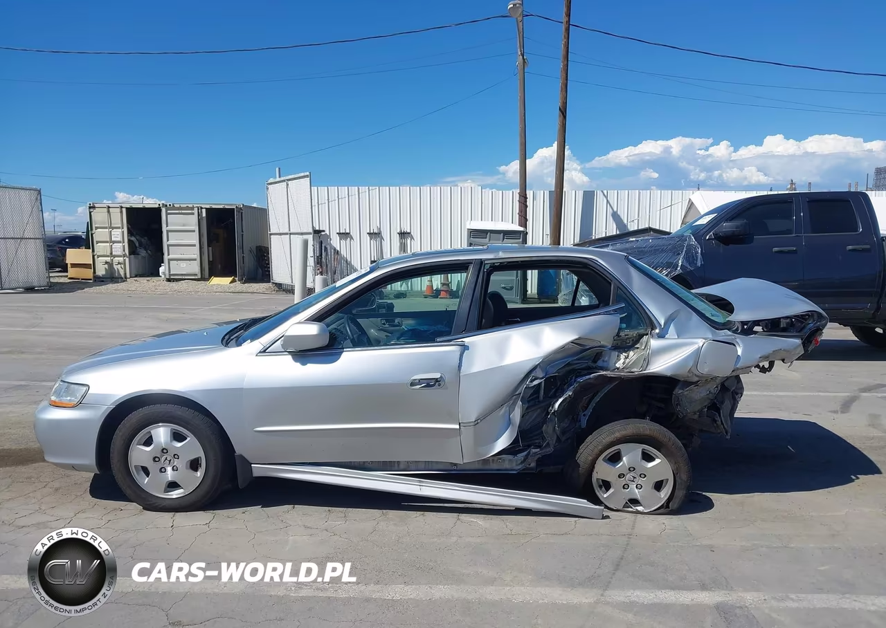 2001 Honda Accord 3.0 Ex VIN:1HGCG16581A030930 - 14