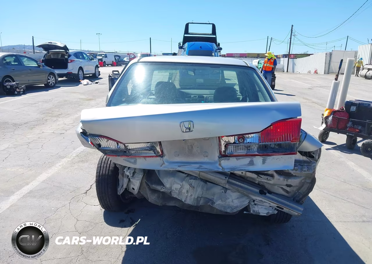 2001 Honda Accord 3.0 Ex VIN:1HGCG16581A030930 - 16