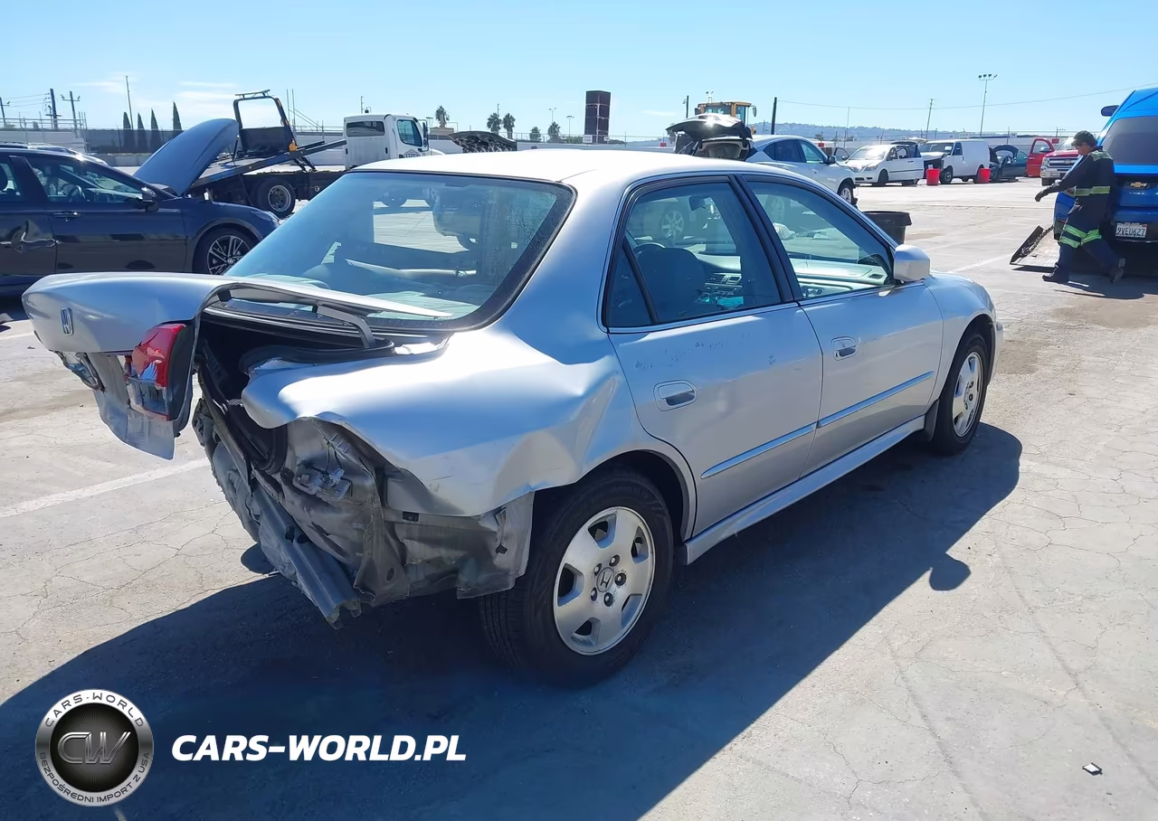 2001 Honda Accord 3.0 Ex VIN:1HGCG16581A030930 - 4