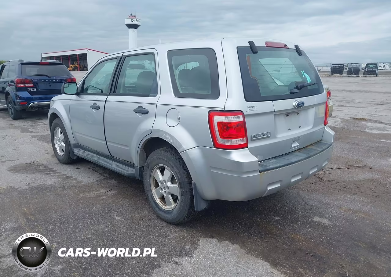 2012 Ford Escape Xls VIN:1FMCU0C72CKB93699 - 3