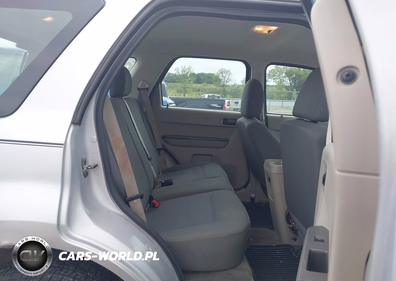 2012 Ford Escape Xls VIN:1FMCU0C72CKB93699 - 8