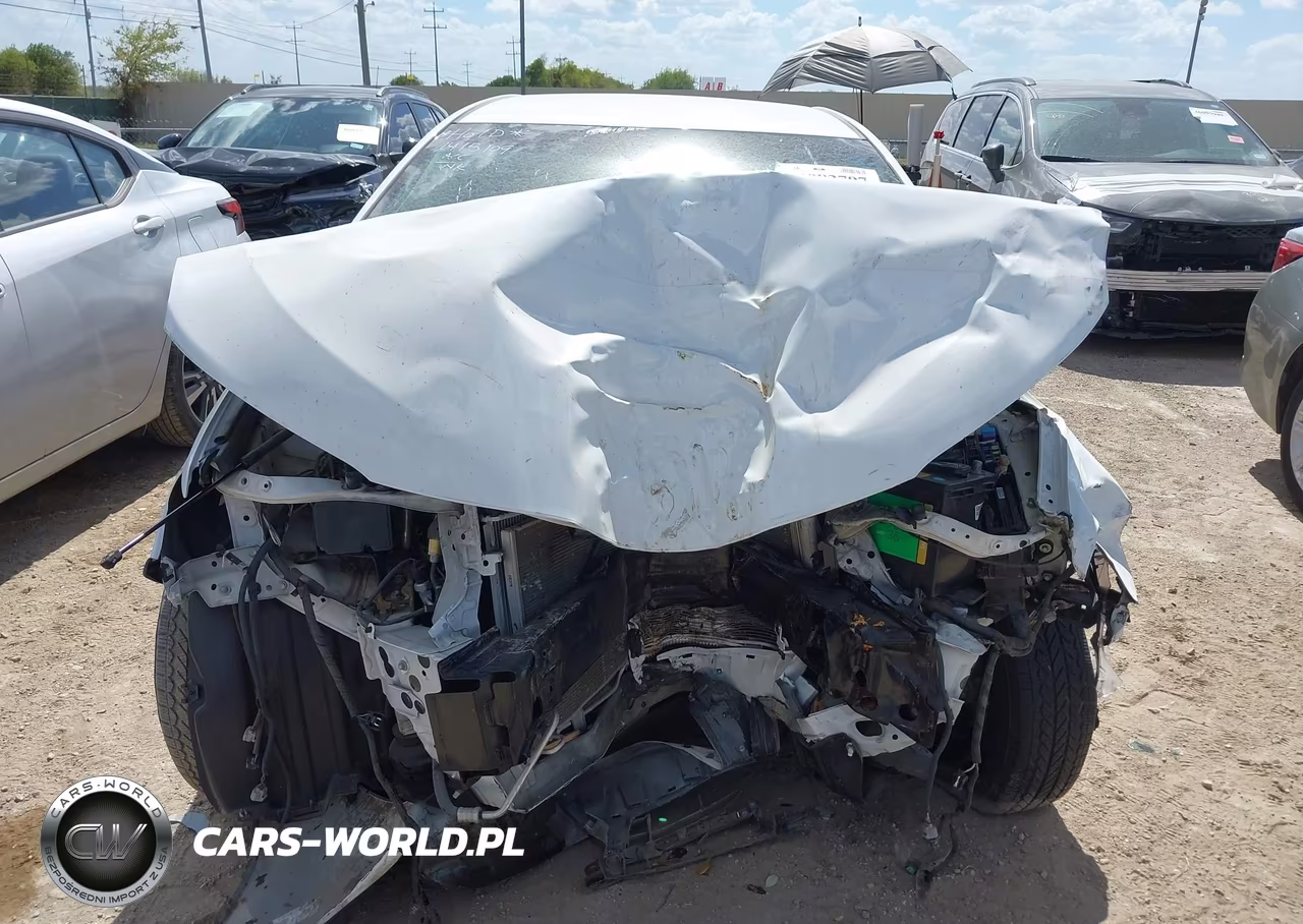 2015 Toyota Camry Le VIN:4T4BF1FK7FR501945 - 13