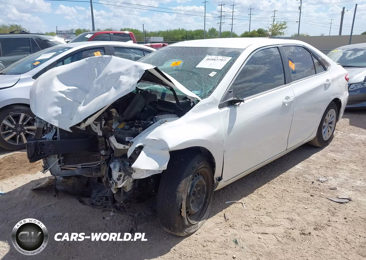 2015 Toyota Camry Le VIN:4T4BF1FK7FR501945 - 2