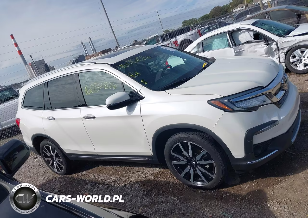 2019 Honda Pilot Touring VIN:5FNYF6H64KB055830 - 13