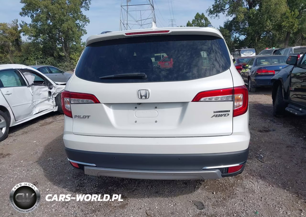 2019 Honda Pilot Touring VIN:5FNYF6H64KB055830 - 16