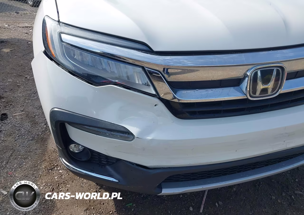 2019 Honda Pilot Touring VIN:5FNYF6H64KB055830 - 6