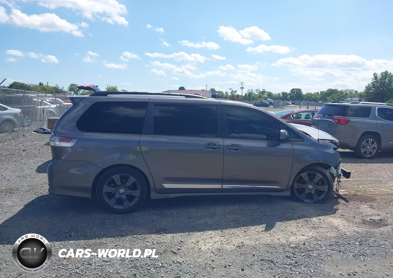 2011 Toyota Sienna Se VIN:5TDXK3DC9BS135105 - 14