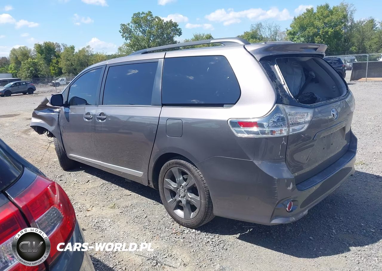 2011 Toyota Sienna Se VIN:5TDXK3DC9BS135105 - 15