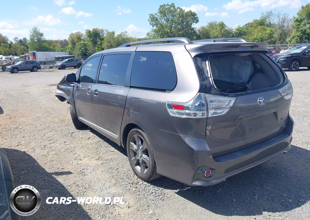 2011 Toyota Sienna Se VIN:5TDXK3DC9BS135105 - 3