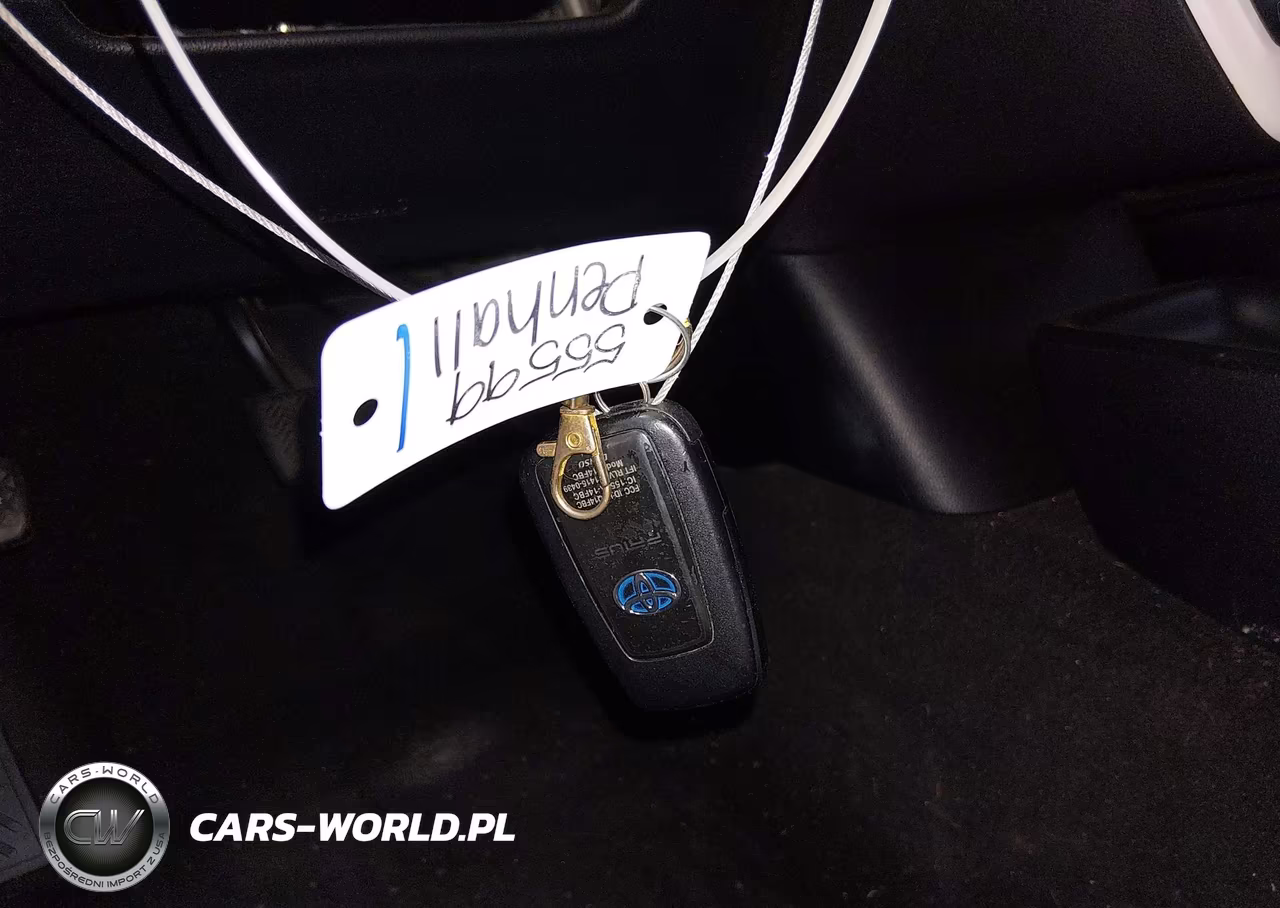 2016 Toyota Prius Two VIN:JTDKBRFU9G3507036 - 11