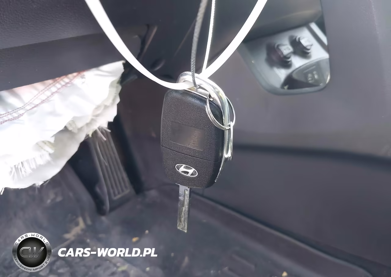 2017 Hyundai Santa Fe Sport 2.4L VIN:5XYZT3LB2HG490394 - 11