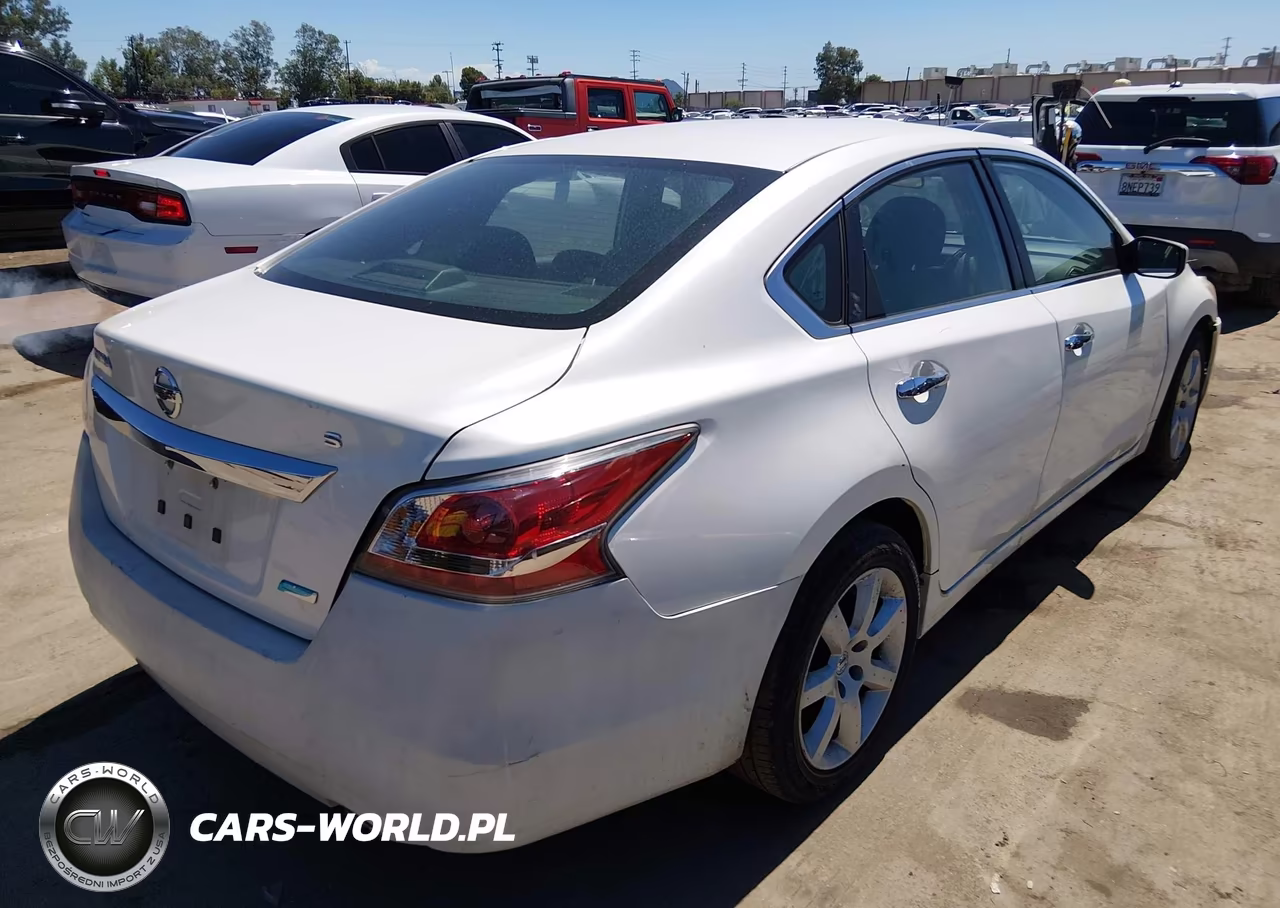 2013 Nissan Altima 2.5 S VIN:1N4AL3AP9DC904335 - 4