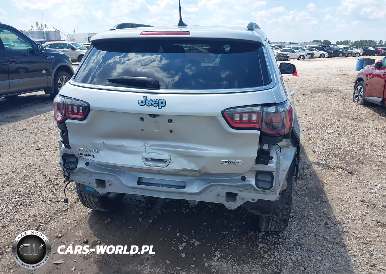 2025 Jeep Compass Latitude 4X4 VIN:3C4NJDBN9ST568062 - 18