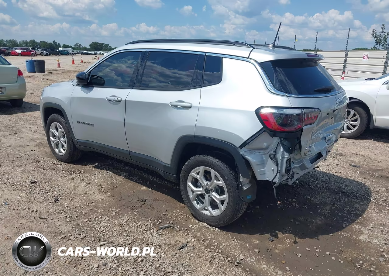 2025 Jeep Compass Latitude 4X4 VIN:3C4NJDBN9ST568062 - 3