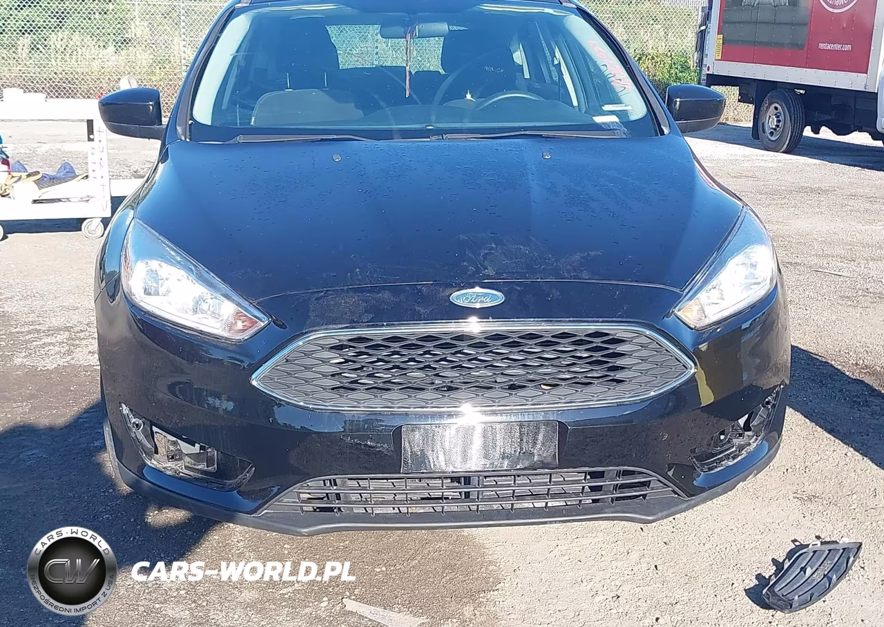 2018 Ford Focus Se VIN:1FADP3K26JL209150 - 6