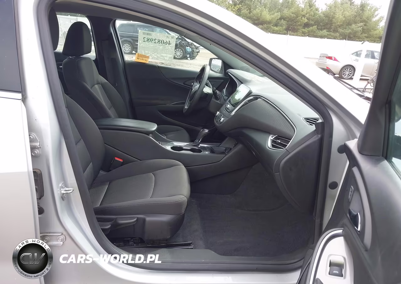 2019 Chevrolet Malibu Lt VIN:1G1ZD5ST0KF150831 - 5