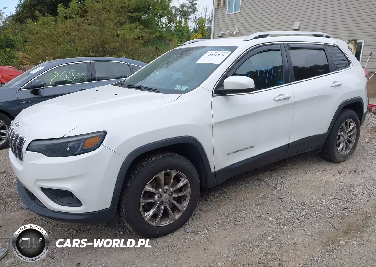 2019 Jeep Cherokee Latitude Plus 4X4 VIN:1C4PJMLB4KD398390 - 2