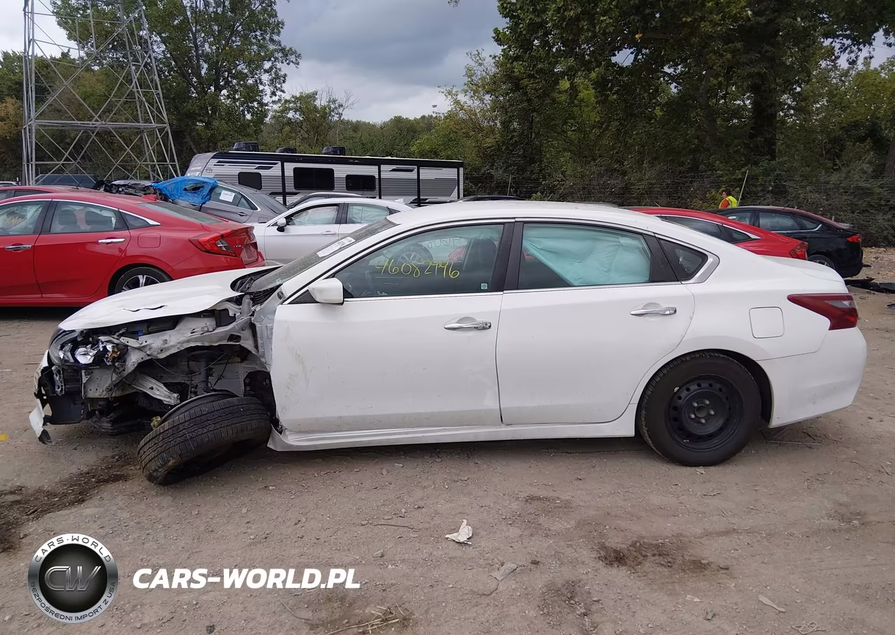 2018 Nissan Altima 2.5 S VIN:1N4AL3AP1JC161682 - 13