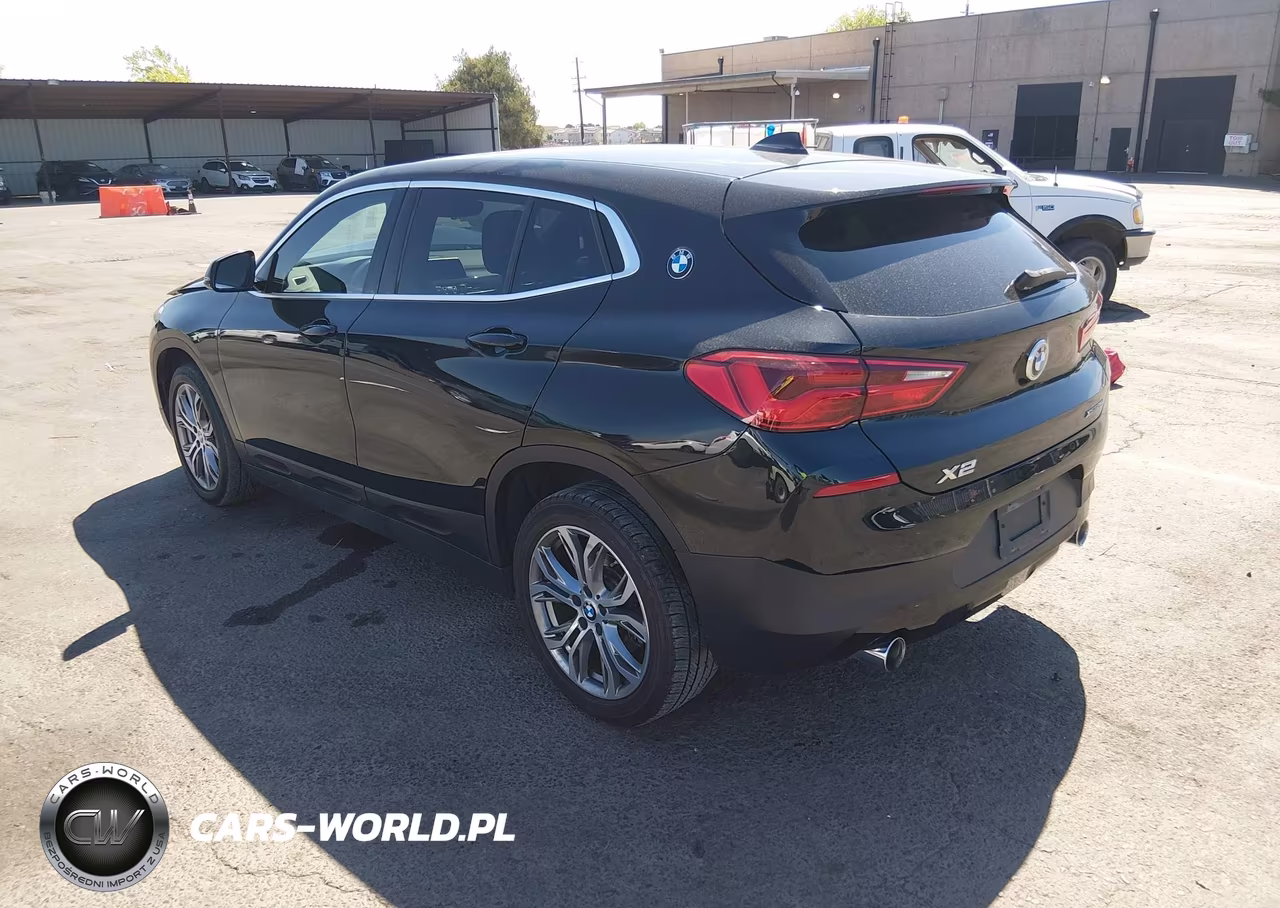2018 BMW X2 xDrive28I VIN:WBXYJ5C38JEF81020 - 3