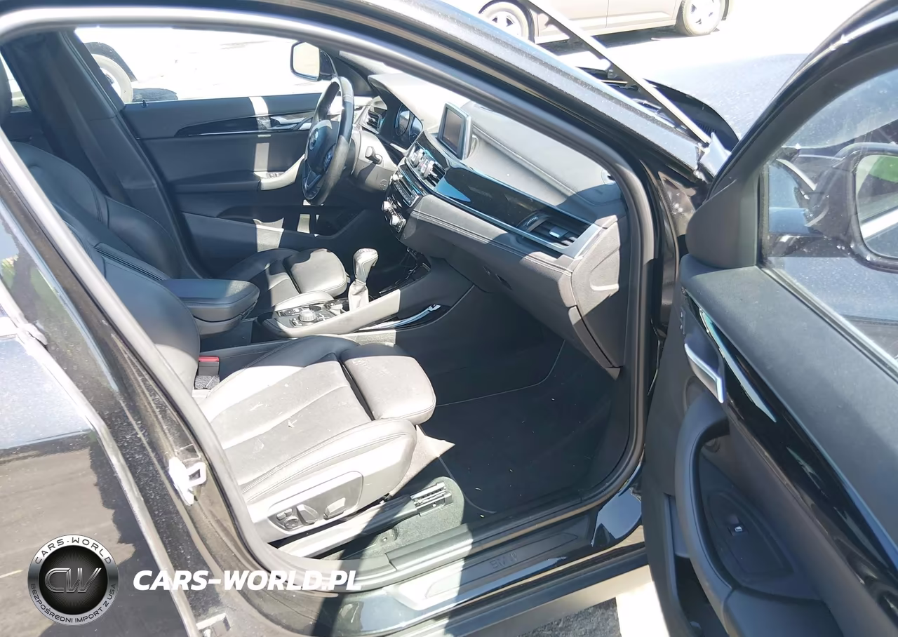 2018 BMW X2 xDrive28I VIN:WBXYJ5C38JEF81020 - 5