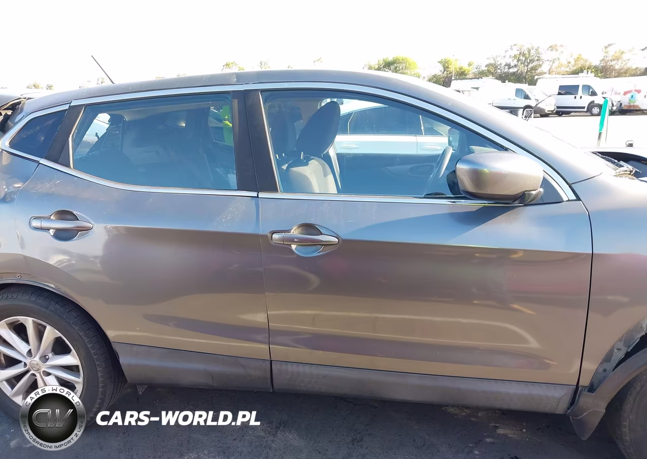 2018 Nissan Rogue Sport S VIN:JN1BJ1CP8JW192726 - 14
