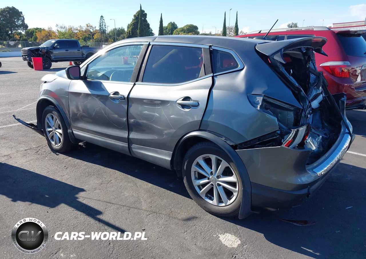 2018 Nissan Rogue Sport S VIN:JN1BJ1CP8JW192726 - 3