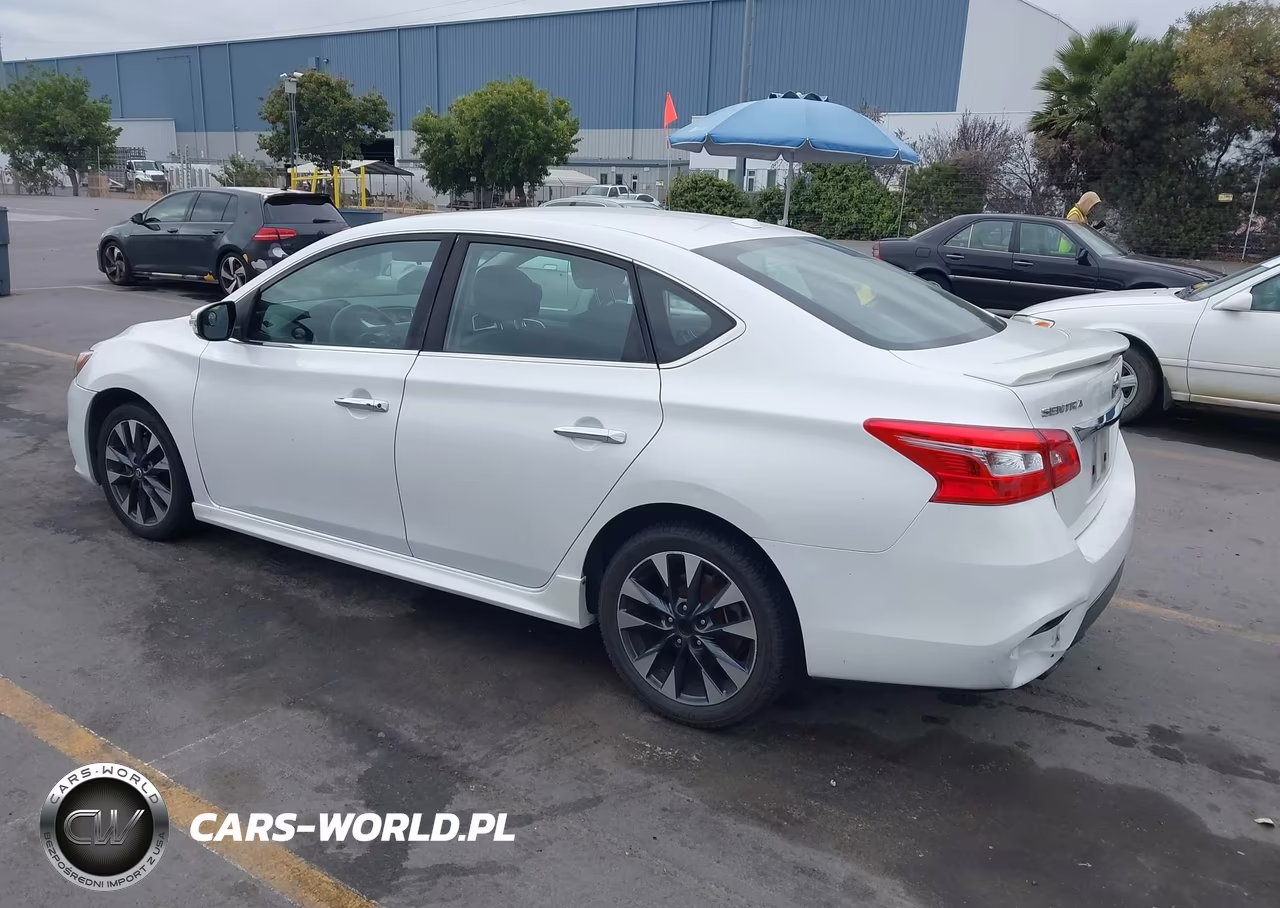 2017 Nissan Sentra Sr Turbo VIN:3N1CB7AP4HY350280 - 3