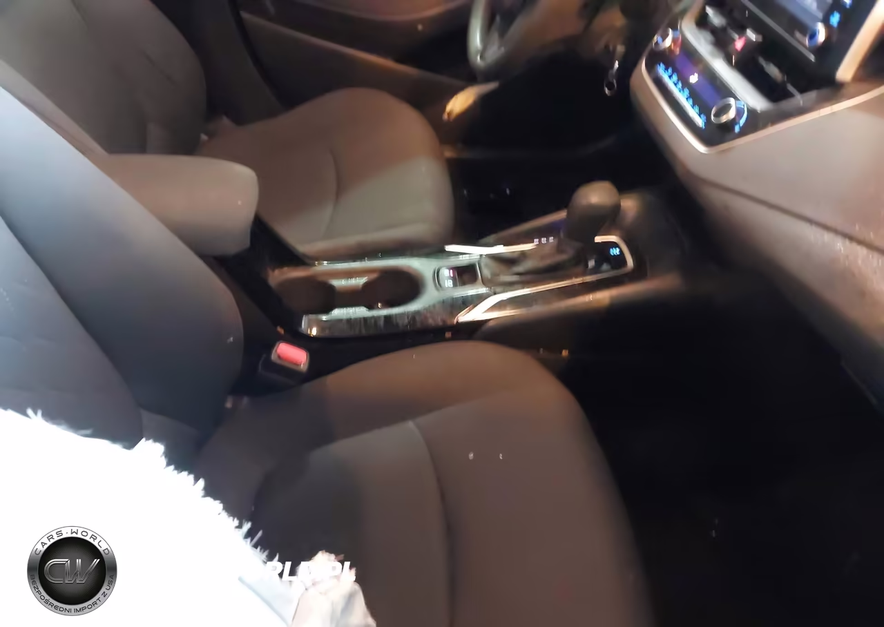 2021 Toyota Corolla Le VIN:JTDEPMAE0MJ187145 - 5