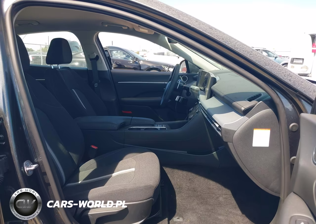 2026 Hyundai Sonata Hybrid Blue VIN:KMHL24JJ7TA172106 - 5