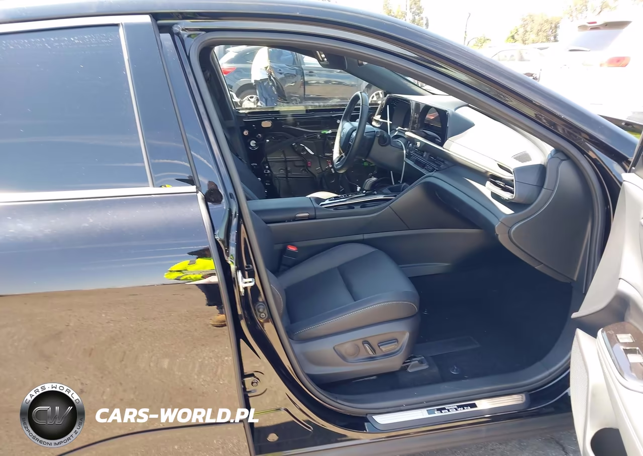 2025 Toyota Crown Xle VIN:JTDAAAAF6S3037534 - 5