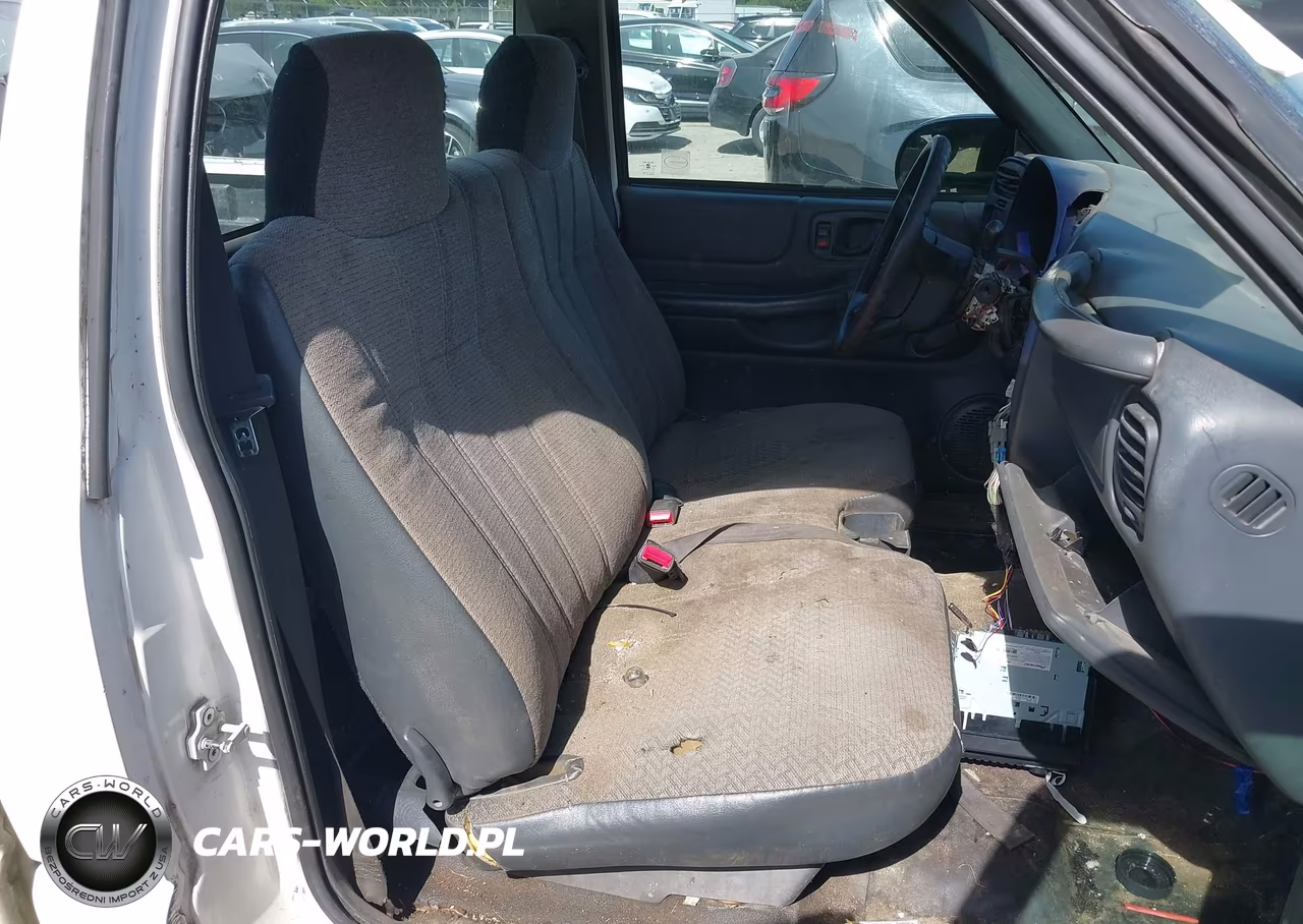2001 Chevrolet S-10 VIN:1GCCS145418235894 - 8
