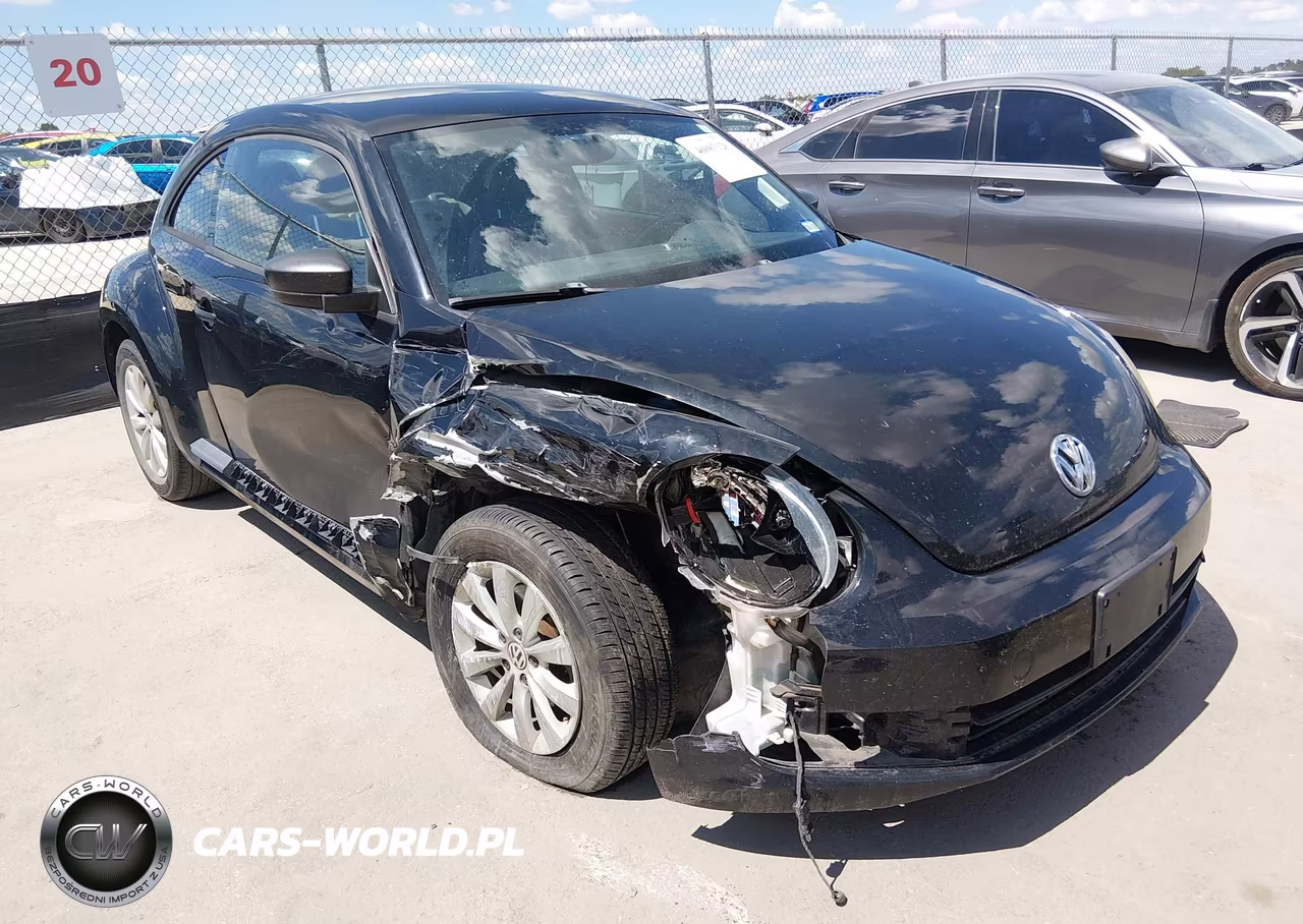 2015 Volkswagen Beetle Coupe 1.8T Fleet Edition VIN:3VWF17AT0FM636963 - 1