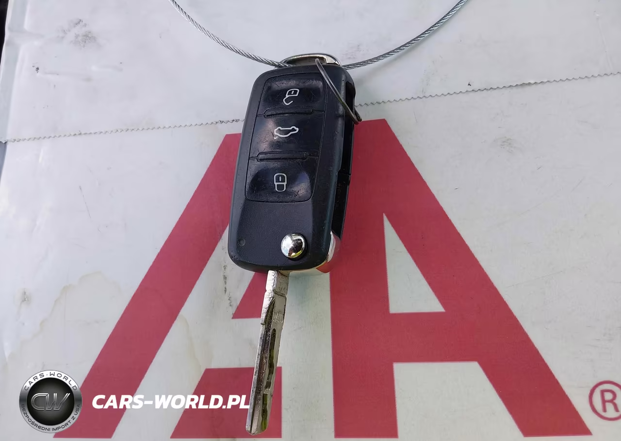 2015 Volkswagen Beetle Coupe 1.8T Fleet Edition VIN:3VWF17AT0FM636963 - 11