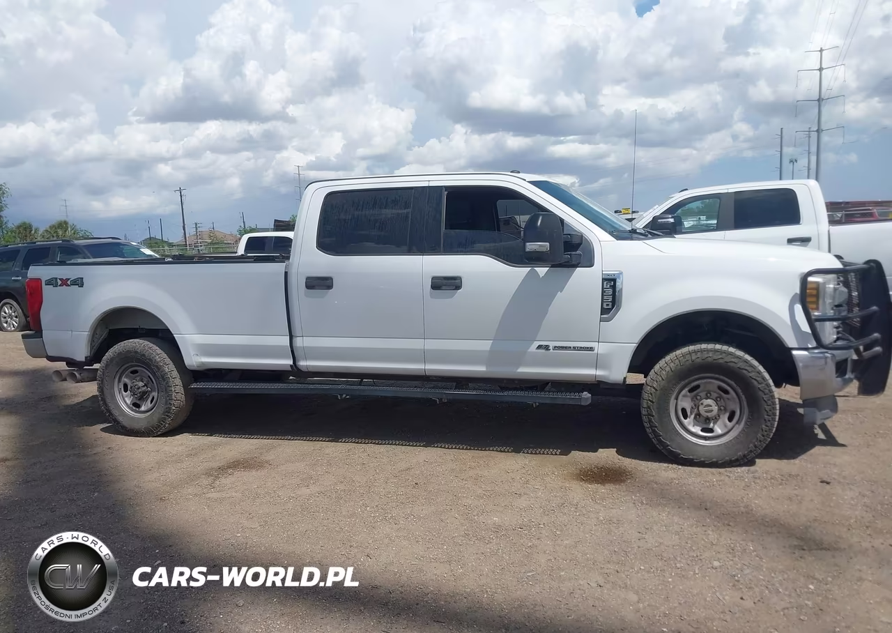 2018 Ford F-350 Xlt VIN:1FT7W3BT2JEC48065 - 13