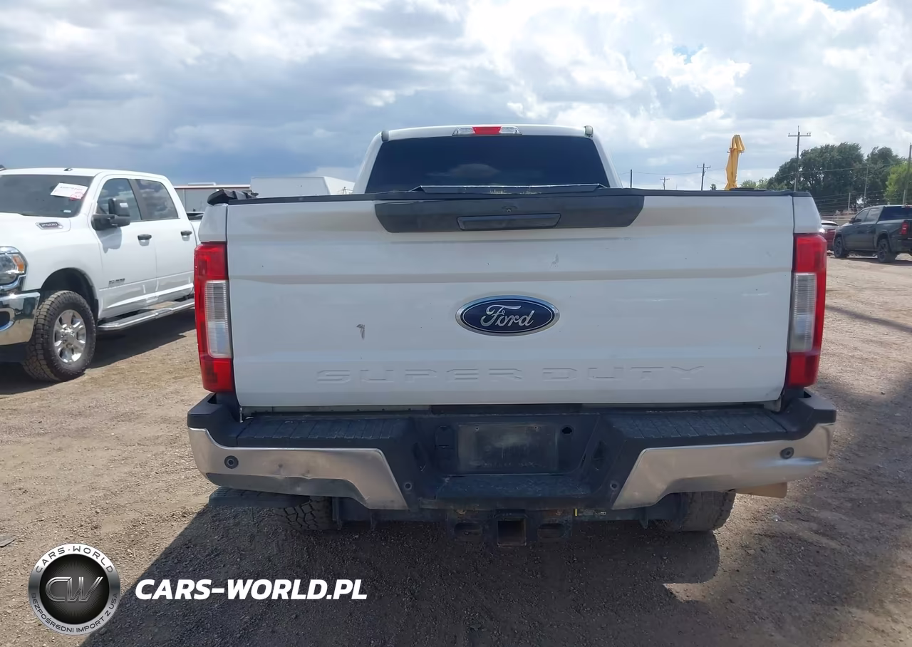 2018 Ford F-350 Xlt VIN:1FT7W3BT2JEC48065 - 16