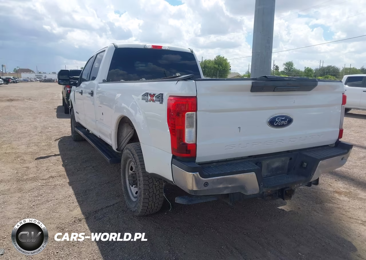 2018 Ford F-350 Xlt VIN:1FT7W3BT2JEC48065 - 3